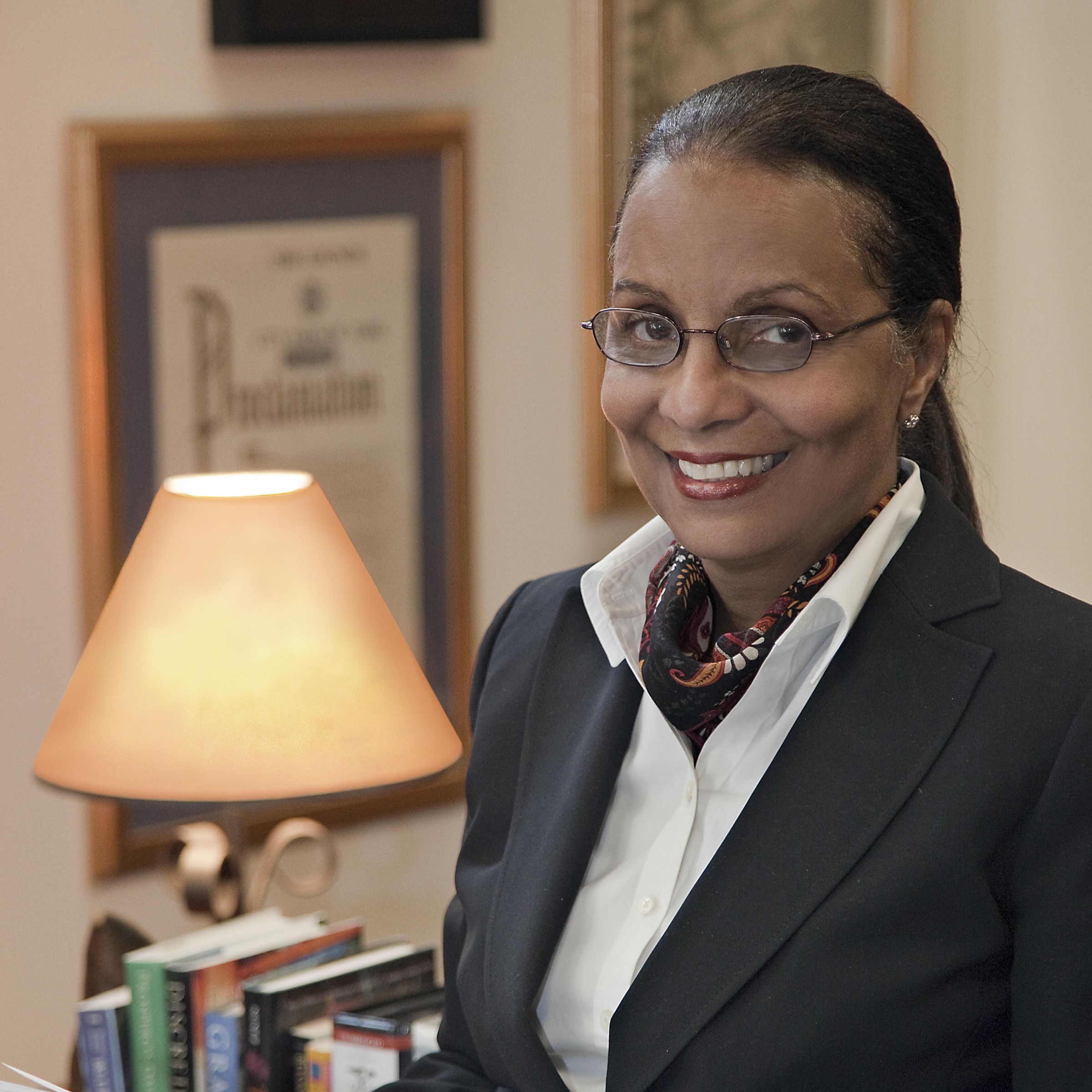 ElizabethNunez1 credit Leonid Knizhnik