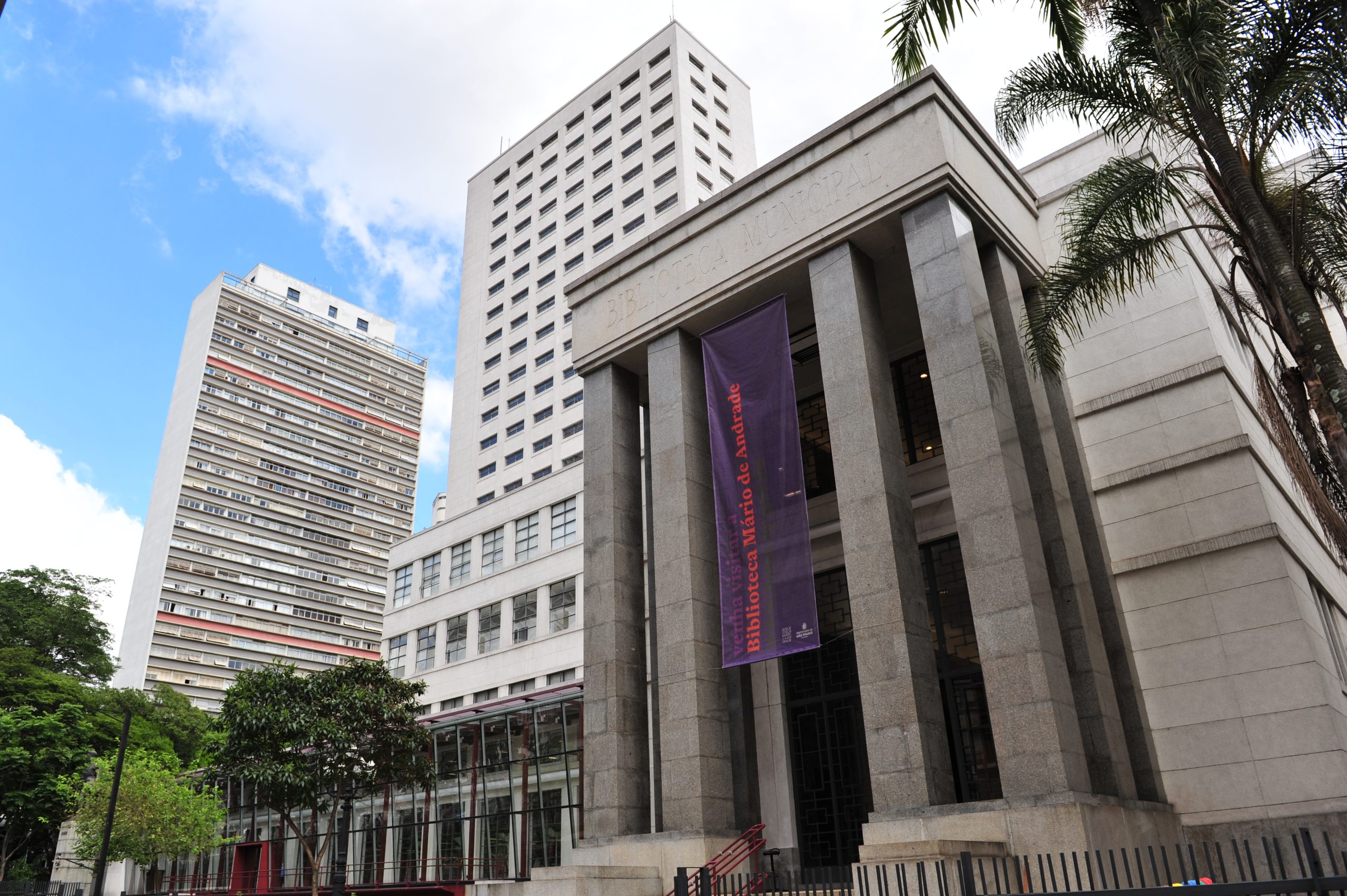Image of entrance to Biblioteca Mario de Andrade